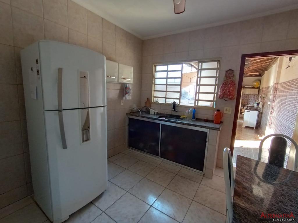 Casa à venda em Jardim Residencial Diolfen Martani, Catanduva - foto 4 de 27
