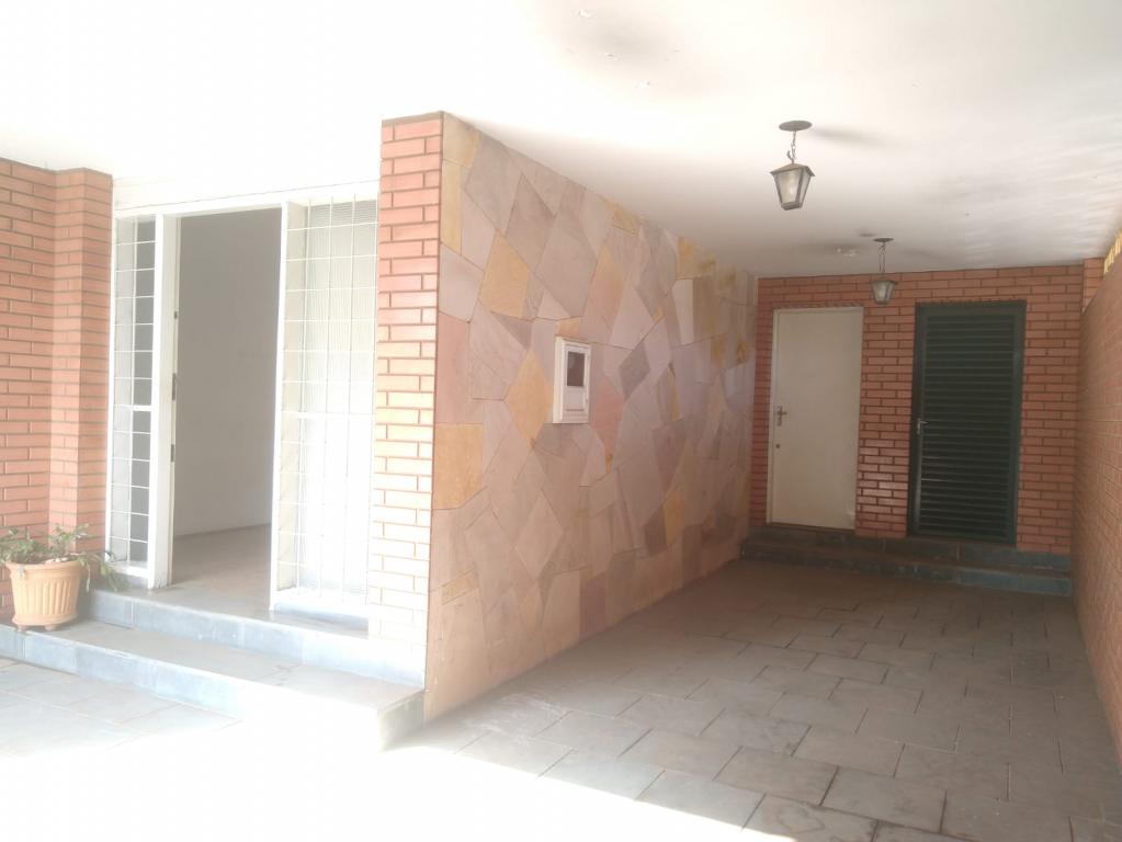 Casa à venda em Centro, Catanduva - foto 1 de 17