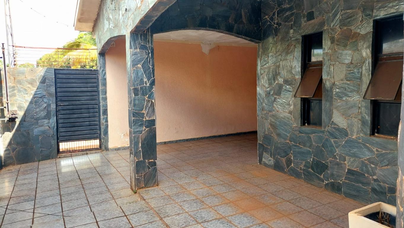 Casa à venda em Parque Ipiranga, Catanduva - foto 1 de 16
