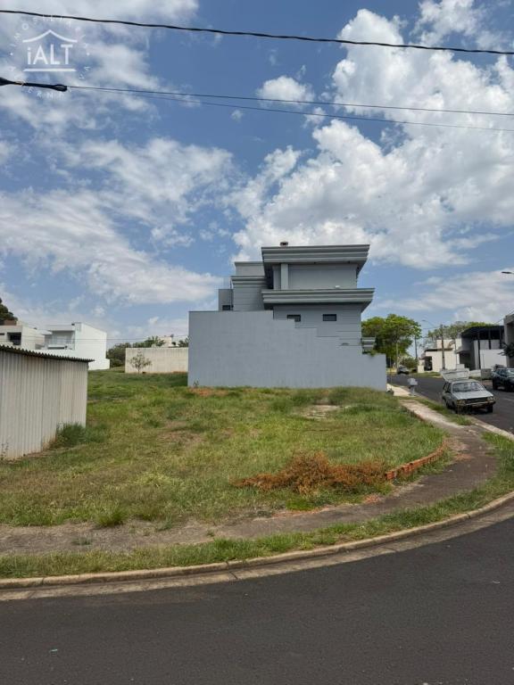 Terreno à venda em Village Damha Catanduva, Catanduva - foto 1 de 4