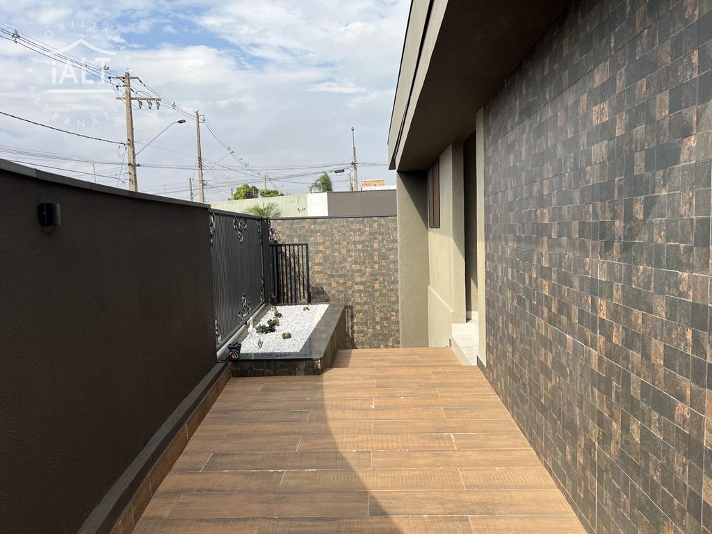 Casa à venda em Jardim Residencial Diolfen Martani, Catanduva - foto 15 de 43