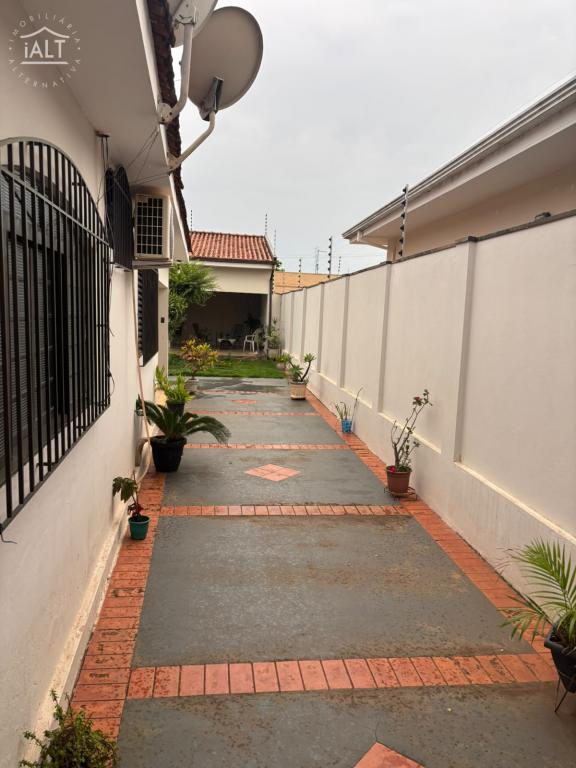 Casa à venda em Centro, Catanduva - foto 1 de 14